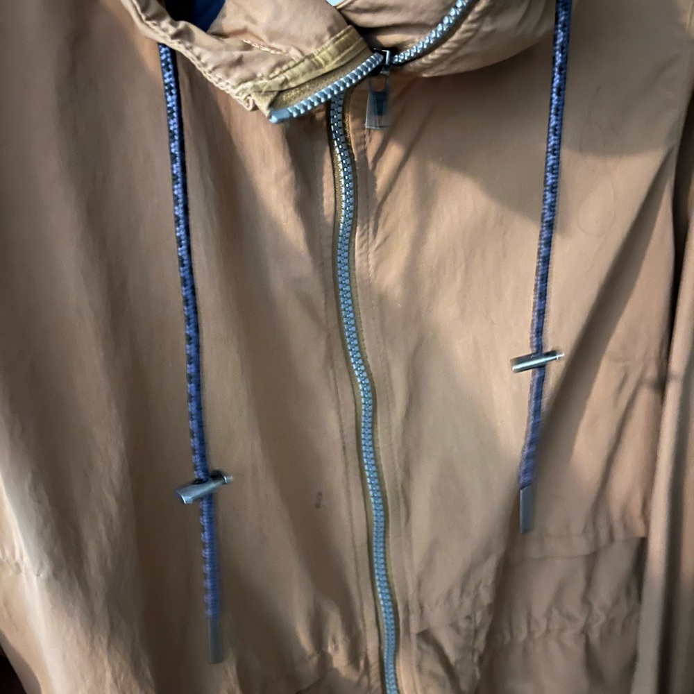 Columbia Women's Windbreaker Tan Color Small